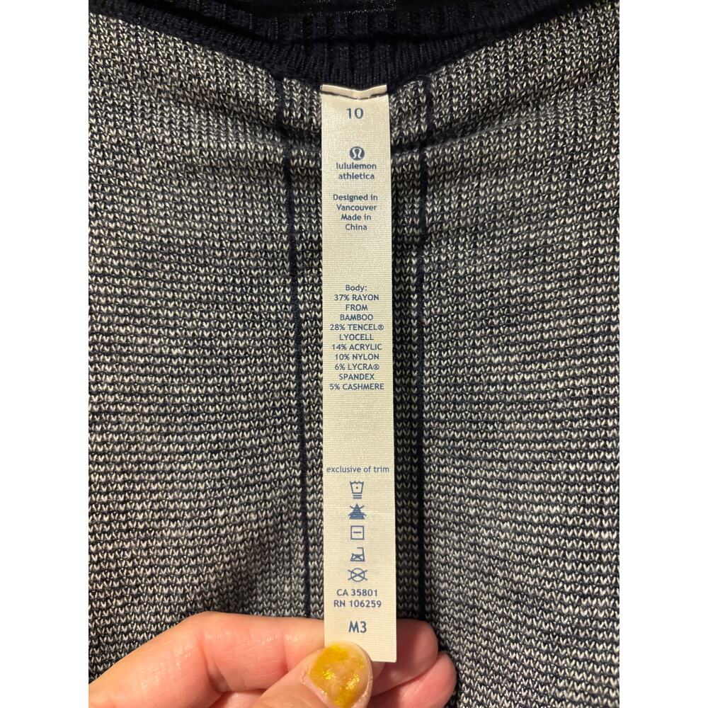 Lululemon Transformation Wrap - image 4